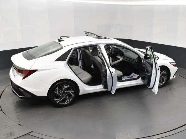 2024 Hyundai Elantra Limited