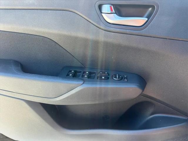2022 Hyundai Accent SE
