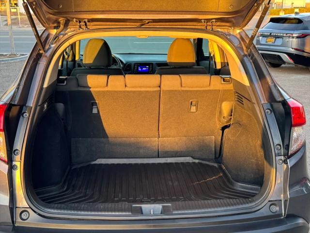 2022 Honda HR-V 2WD LX