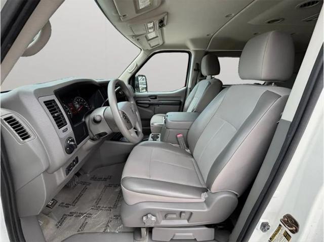2016 Nissan 3500 SV V8