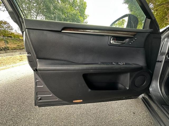 2015 Lexus ES 350 Crafted Line