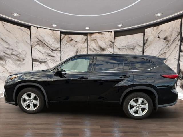 2021 Toyota Highlander LE