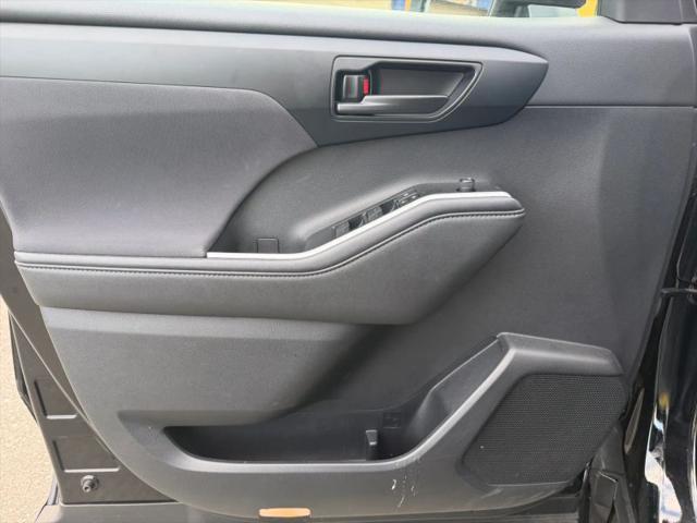 2021 Toyota Highlander LE