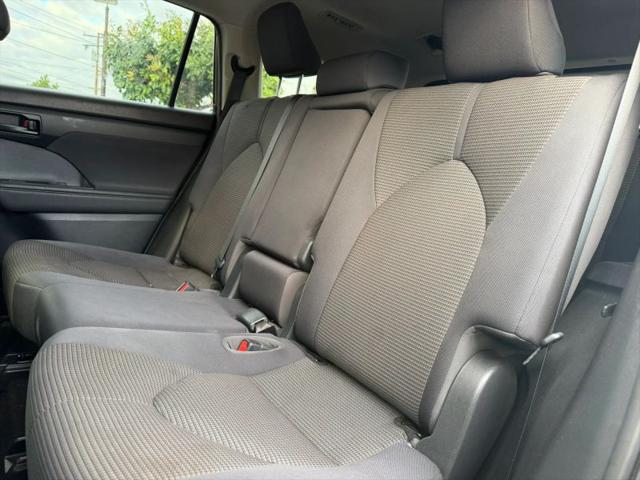 2021 Toyota Highlander LE