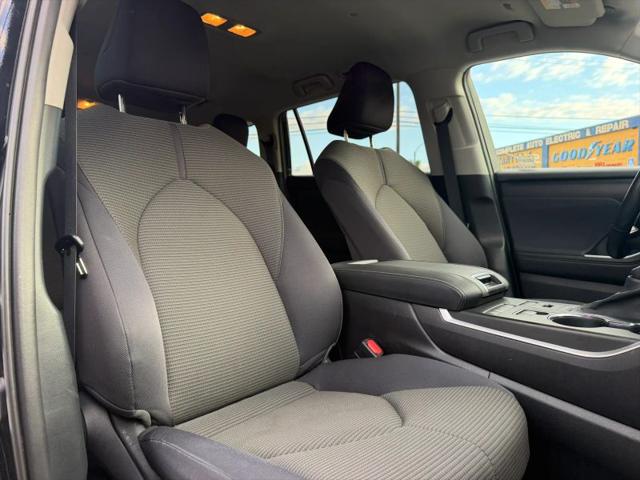 2021 Toyota Highlander LE