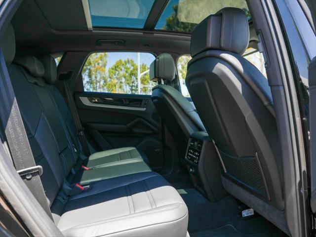 2024 Porsche Cayenne Base