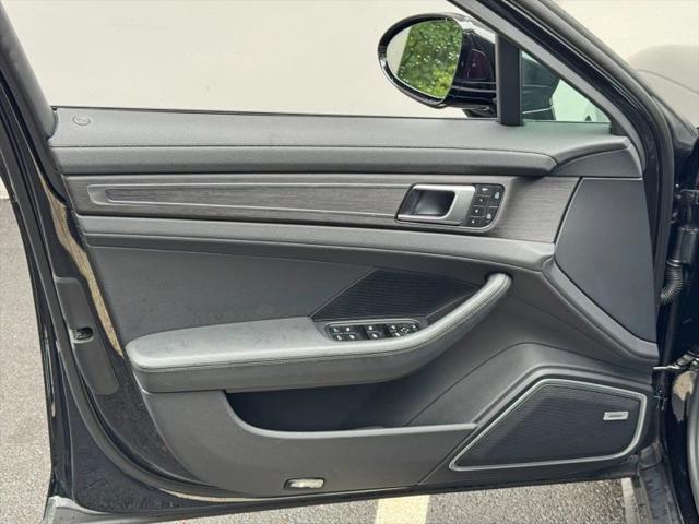 2023 Porsche Panamera Platinum Edition