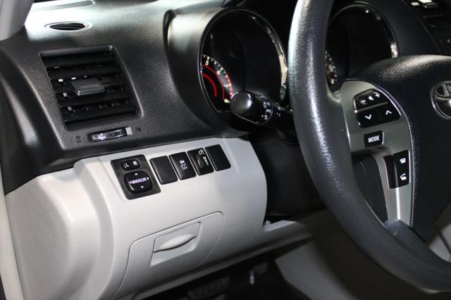 2011 Toyota Highlander Base V6