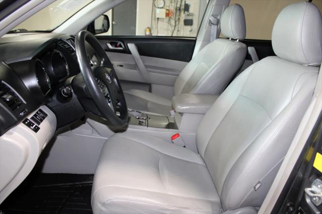 2011 Toyota Highlander Base V6