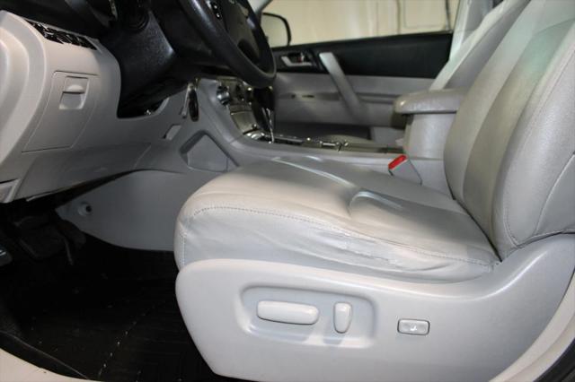 2011 Toyota Highlander Base V6