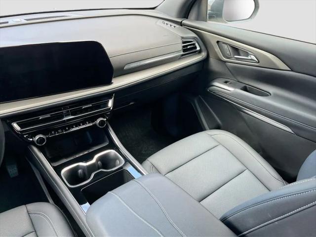 2025 Chevrolet Traverse FWD LT