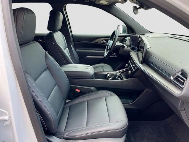 2025 Chevrolet Traverse FWD LT