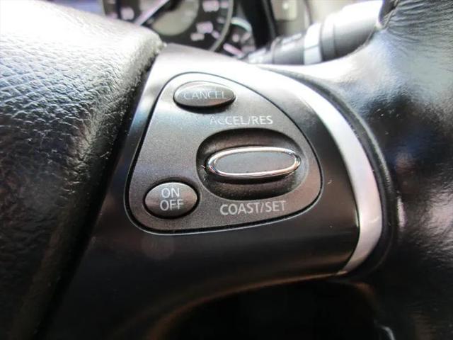 2012 INFINITI M37 M37