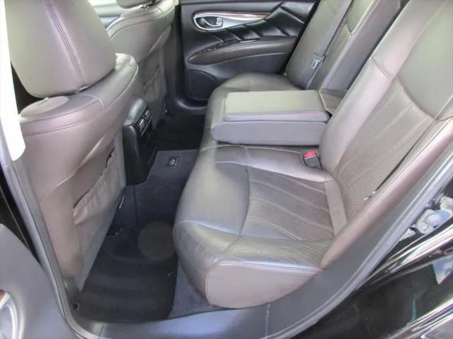 2012 INFINITI M37 M37