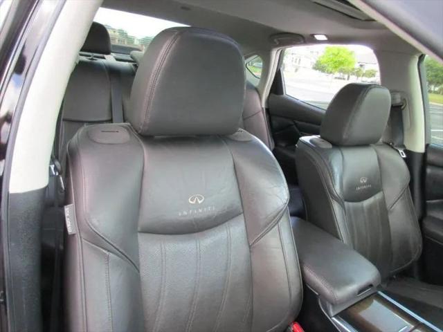 2012 INFINITI M37 M37