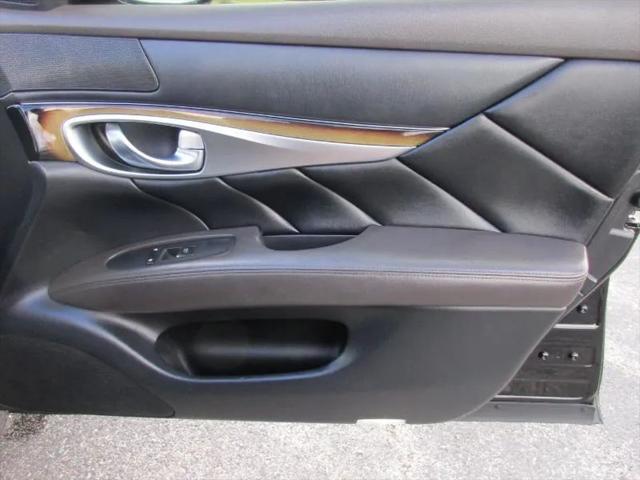 2012 INFINITI M37 M37