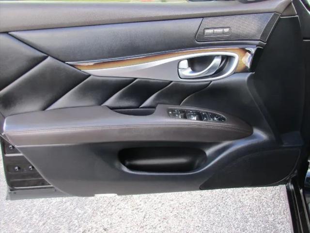 2012 INFINITI M37 M37
