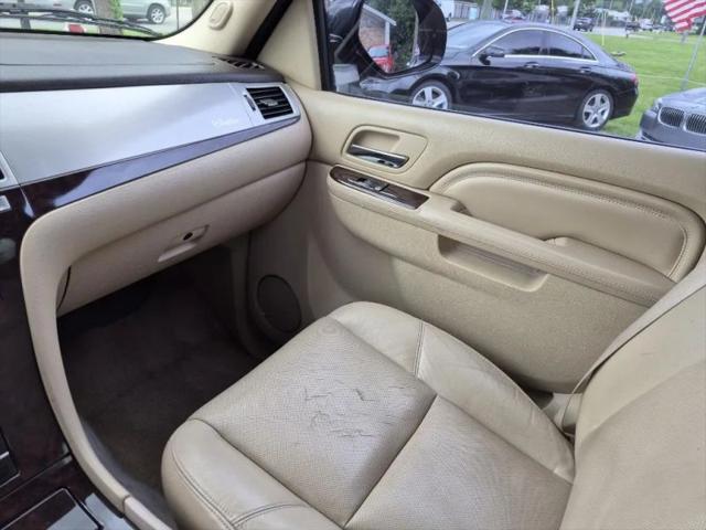 2011 Cadillac Escalade EXT Luxury