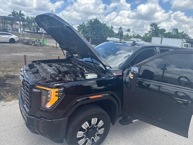 2025 GMC Sierra 2500HD 4WD Crew Cab Standard Bed Denali