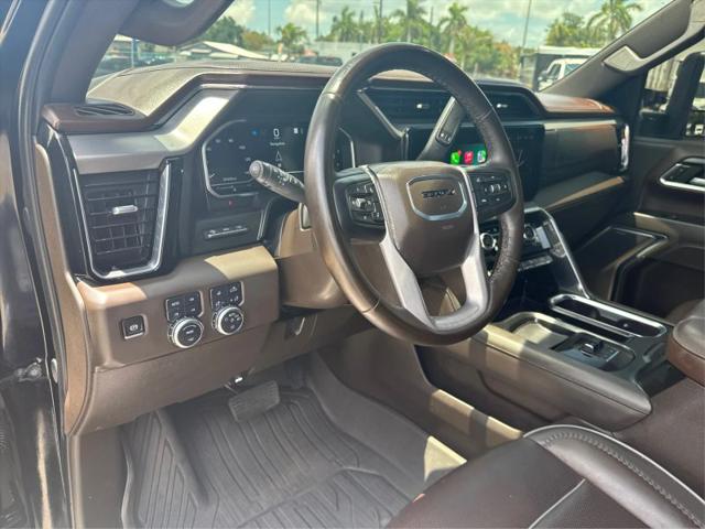 2025 GMC Sierra 2500HD 4WD Crew Cab Standard Bed Denali