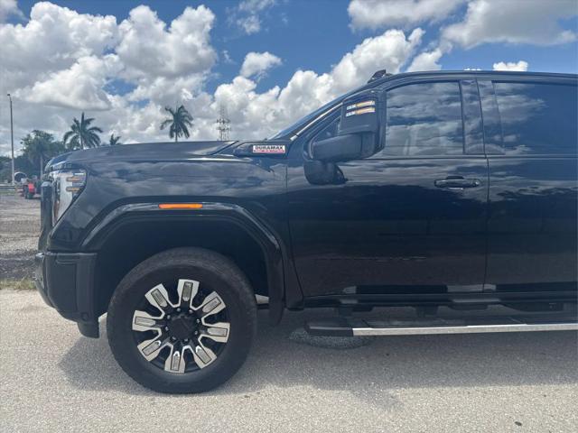 2025 GMC Sierra 2500HD 4WD Crew Cab Standard Bed Denali