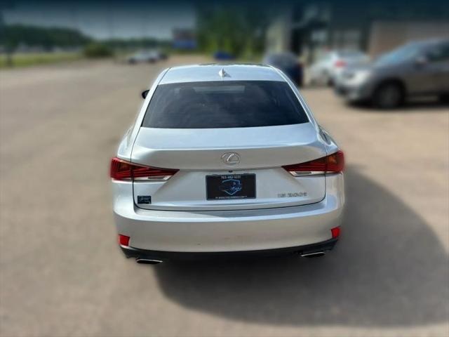 2017 Lexus IS 200t 200t