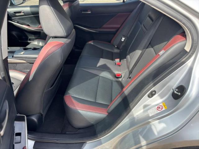 2017 Lexus IS 200t 200t