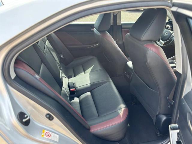2017 Lexus IS 200t 200t