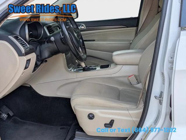 2017 Jeep Grand Cherokee Laredo 4x2