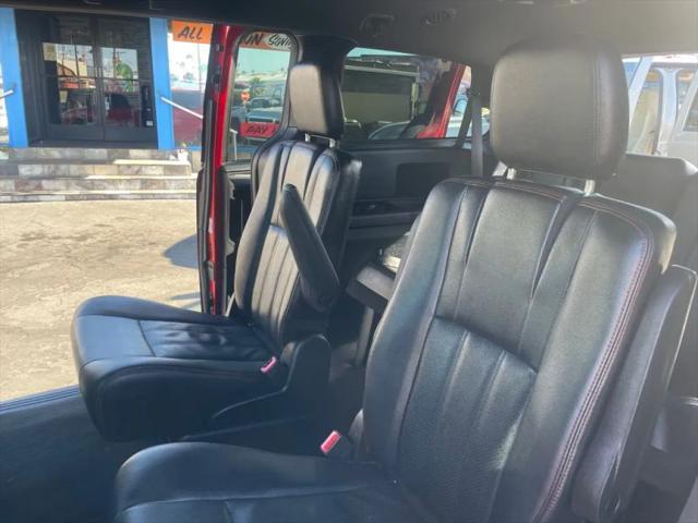 2016 Dodge Grand Caravan R/T