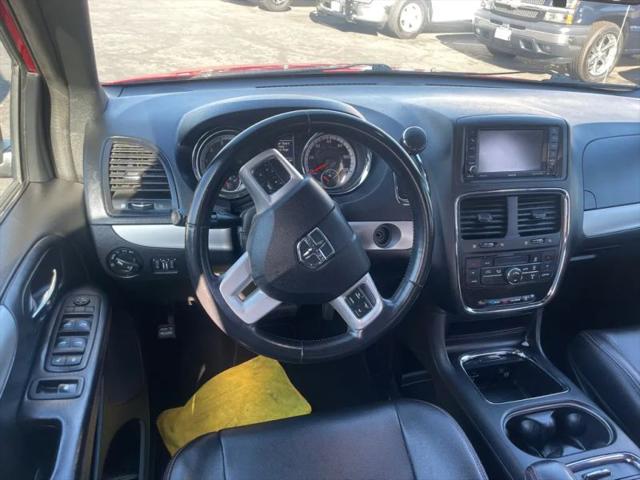 2016 Dodge Grand Caravan R/T