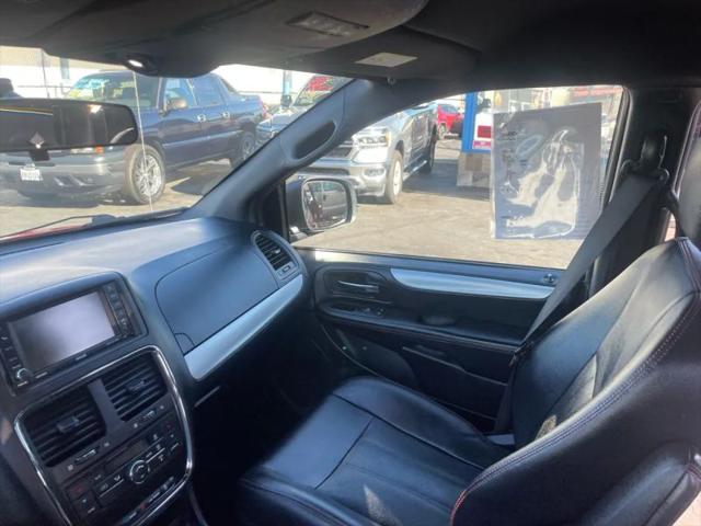 2016 Dodge Grand Caravan R/T