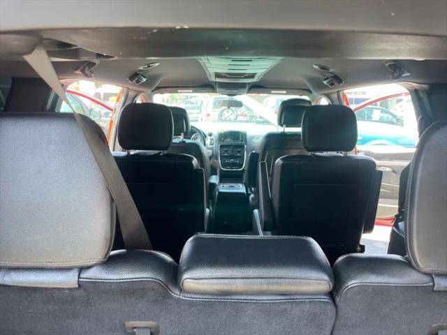 2016 Dodge Grand Caravan R/T