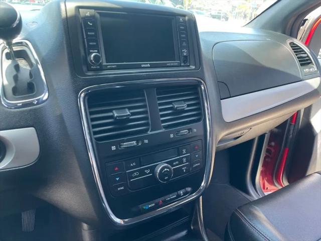 2016 Dodge Grand Caravan R/T