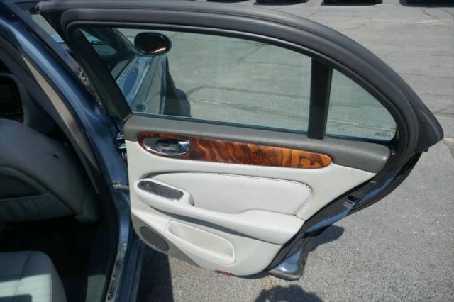 2004 Jaguar XJ XJR