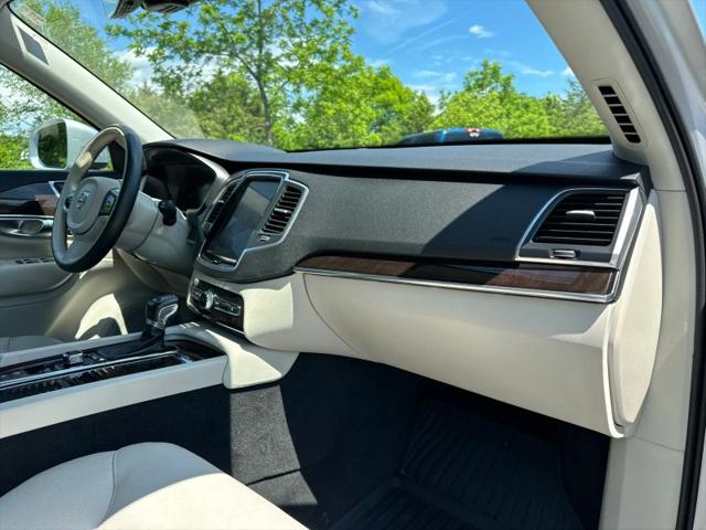 2019 Volvo XC90 T6 Momentum