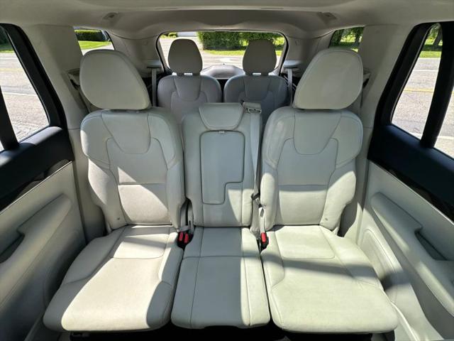 2019 Volvo XC90 T6 Momentum