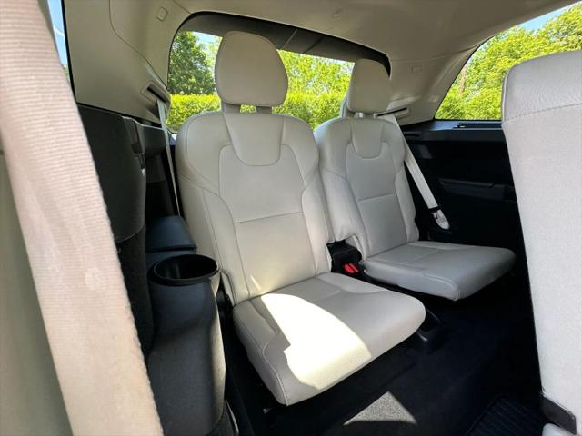2019 Volvo XC90 T6 Momentum