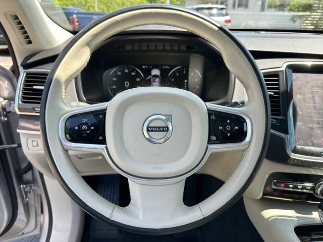 2019 Volvo XC90 T6 Momentum