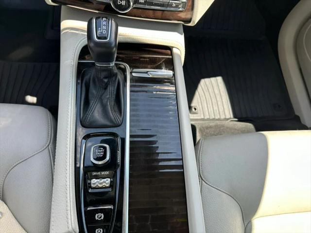 2019 Volvo XC90 T6 Momentum