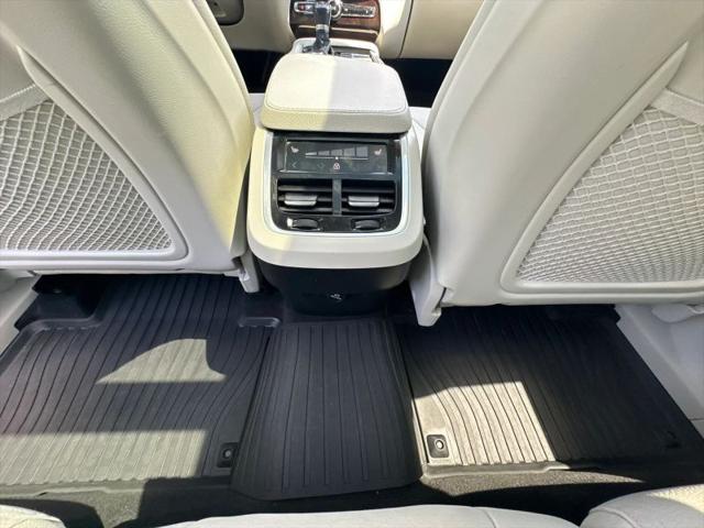2019 Volvo XC90 T6 Momentum