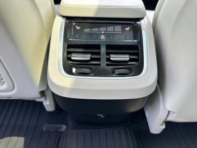 2019 Volvo XC90 T6 Momentum