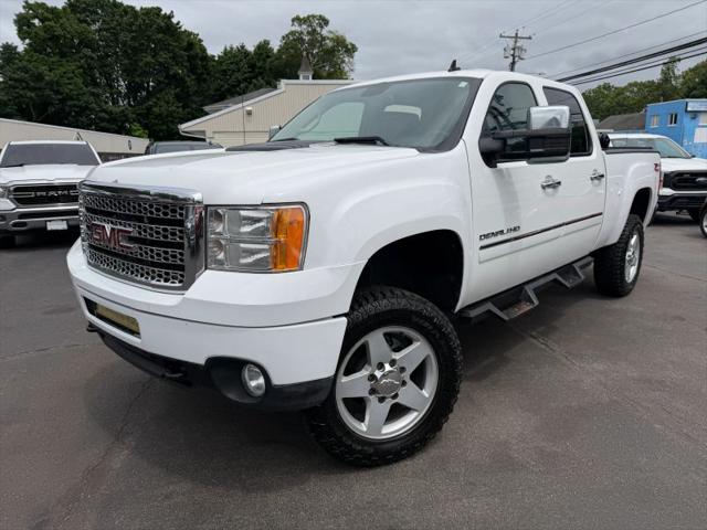 2011 GMC Sierra 2500HD Denali for sale in Huntington Station, NY