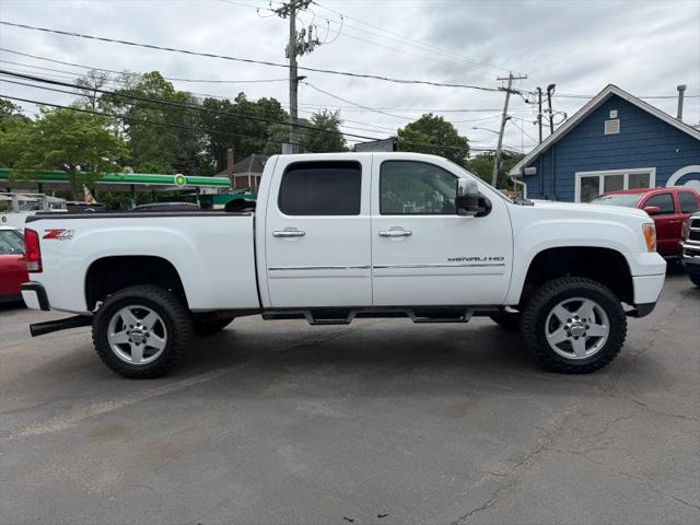 2011 GMC Sierra 2500HD Denali