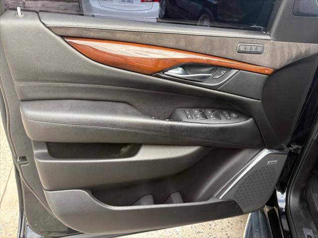2018 Cadillac Escalade ESV Luxury