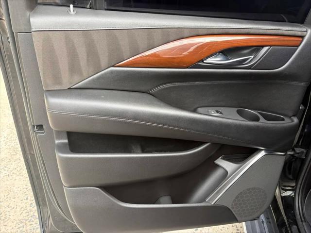 2018 Cadillac Escalade ESV Luxury