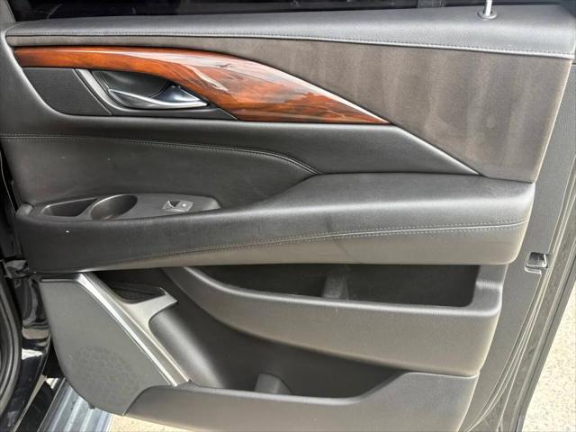 2018 Cadillac Escalade ESV Luxury