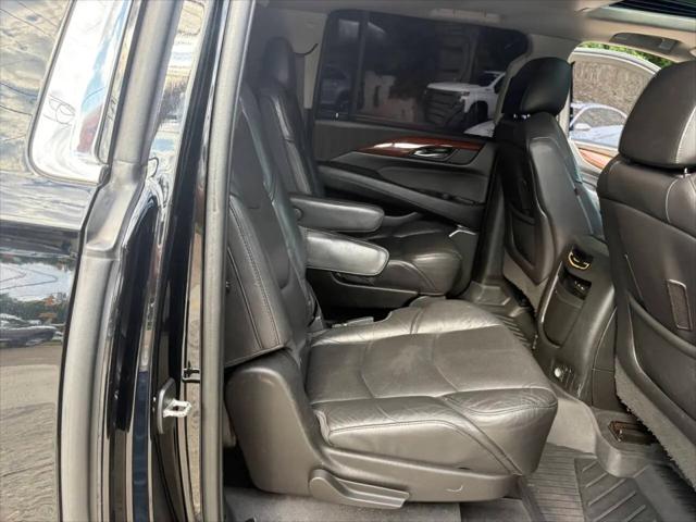 2018 Cadillac Escalade ESV Luxury