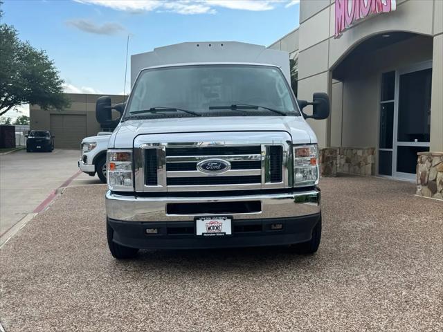 2021 Ford E-350 Cutaway Base