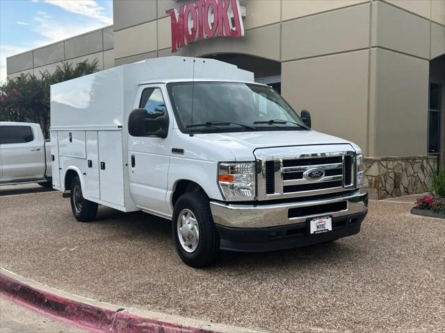 2021 Ford E-350 Cutaway Base